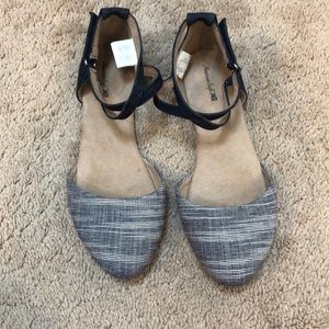 Size 5 American Eagle flats